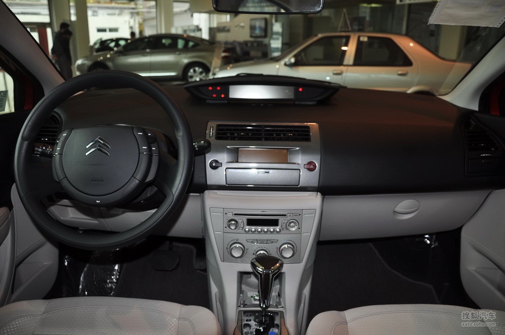 雪铁龙世嘉两厢