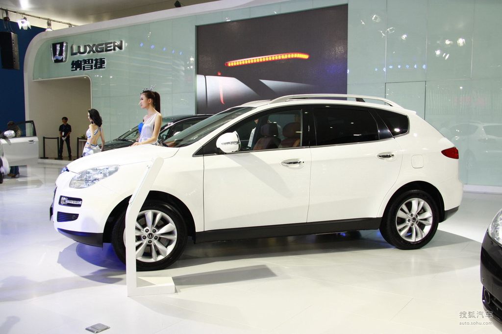 东风裕隆大7 suv电动车广州车展实拍     提示:支持键盘翻页 &larr;左