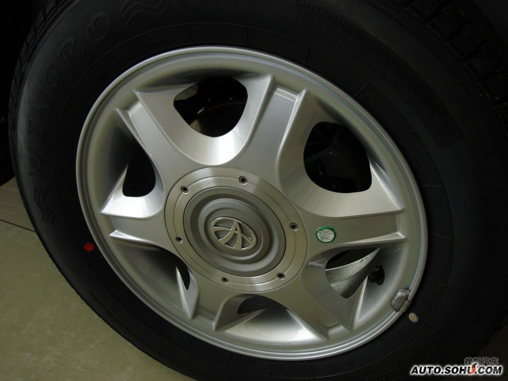 一汽夏利n3 三厢