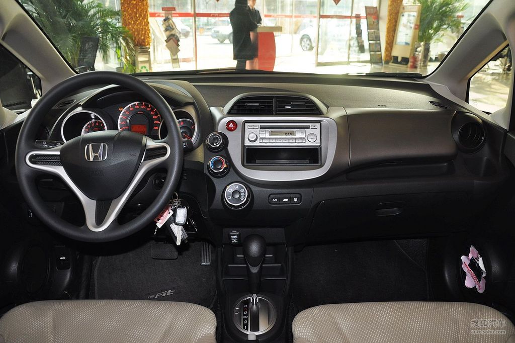 【 本田飞度高清图片】_浅色内饰_内饰_搜狐汽车网