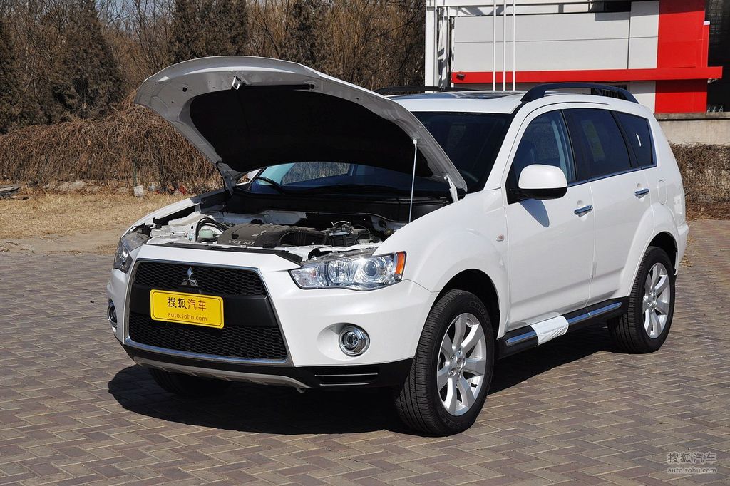 三菱欧蓝德劲界