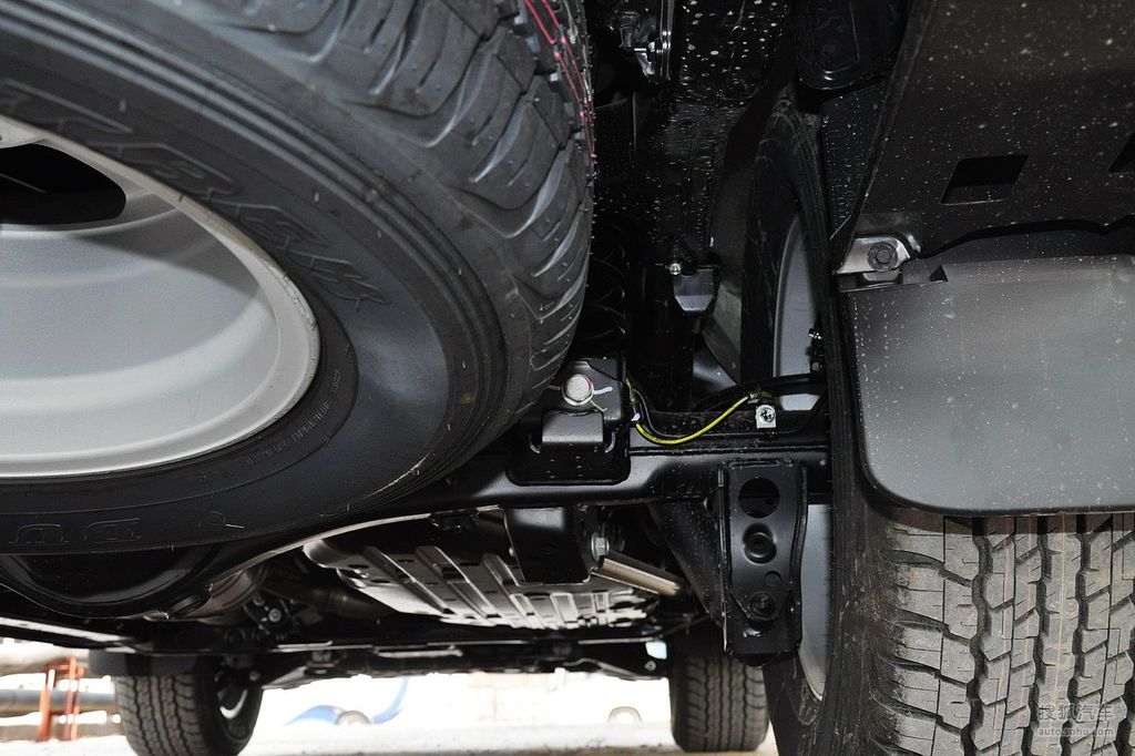 【 丰田兰德酷路泽高清图片】_底盘发动机_搜狐汽车网