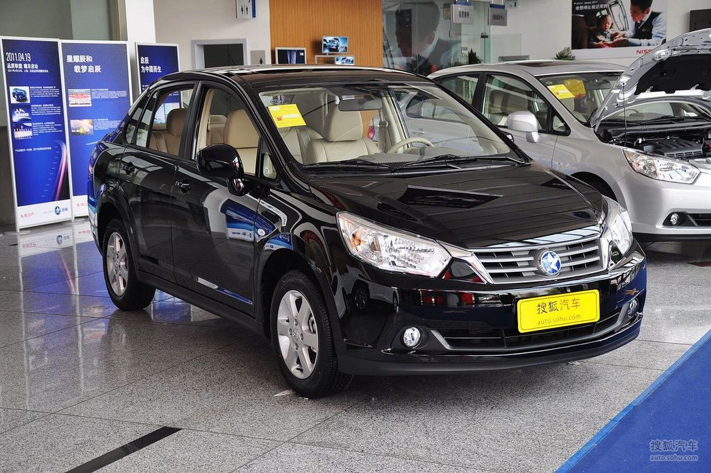 2012款启辰d5016l手动尊贵版到店实拍