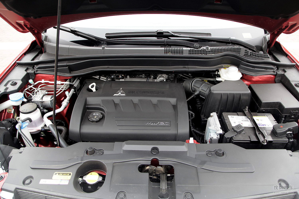 2012款长城哈弗h6 2.4l自动精英型 - 发动机特写