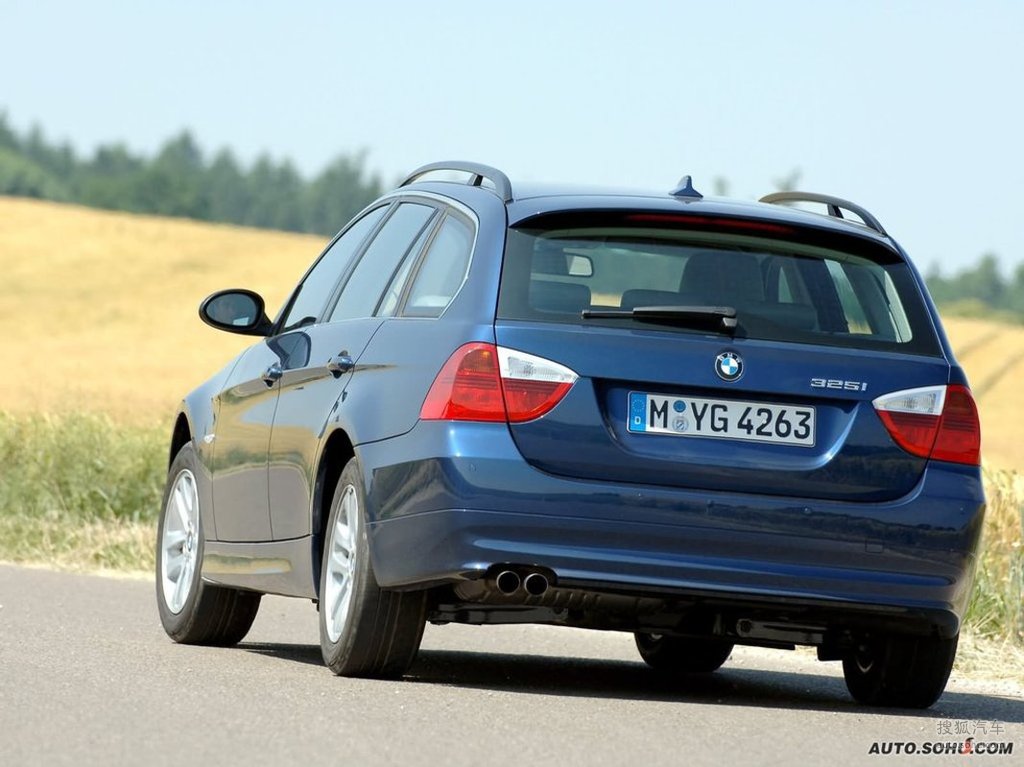 bmw 325i touring     提示:支持键盘翻页 &larr;左 右&rarr