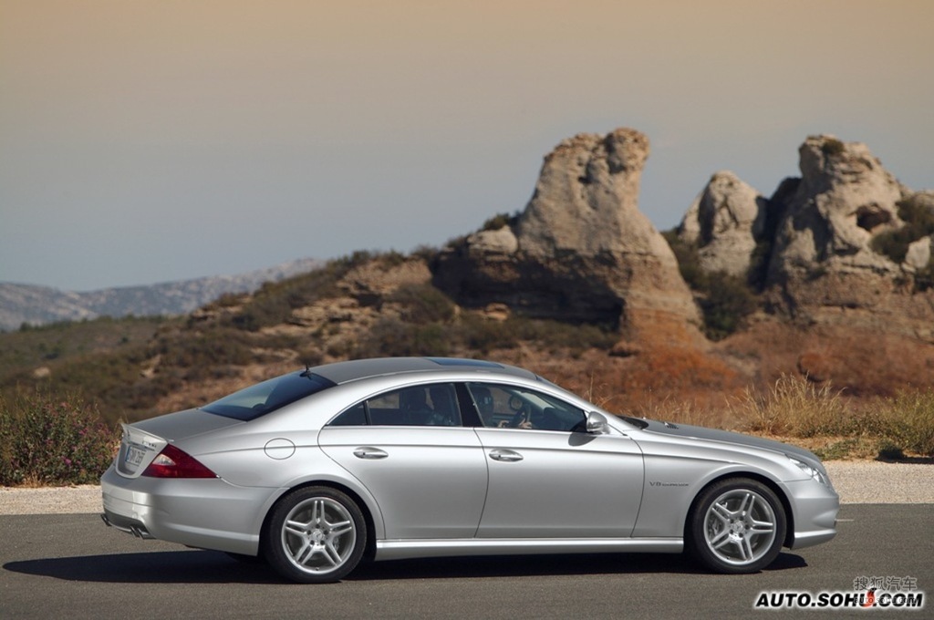 2005款奔驰cls55amg