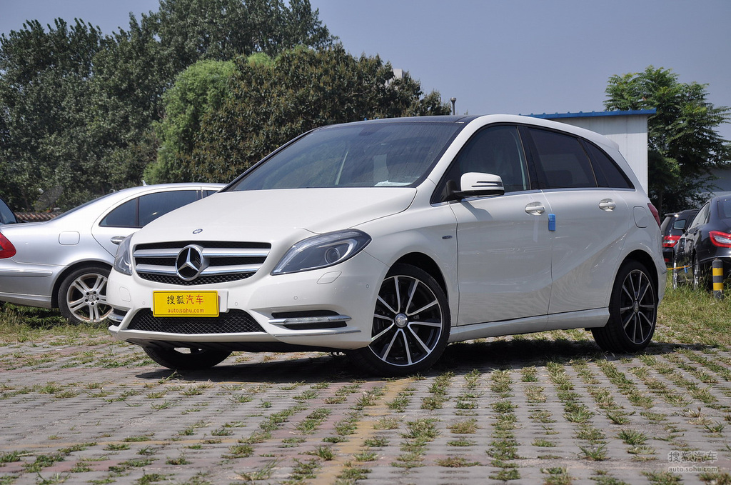 【 奔驰b级高清图片】_卷云白_外观_搜狐汽车网