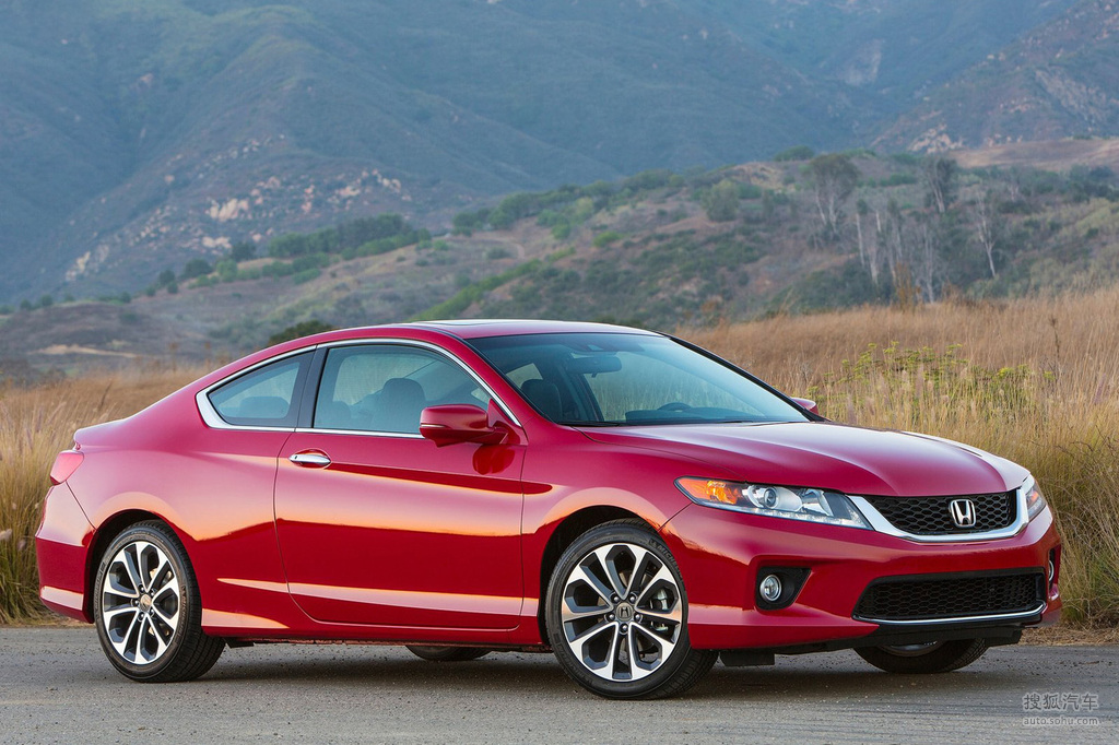 2013款本田雅阁coupe