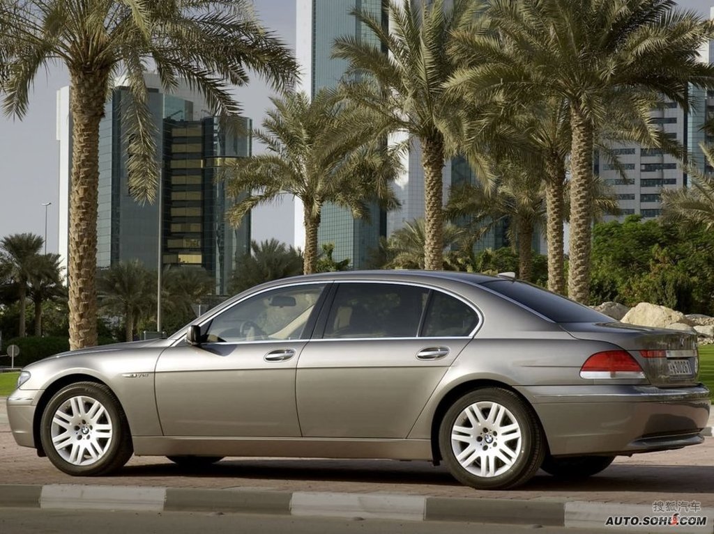 2003款宝马760li