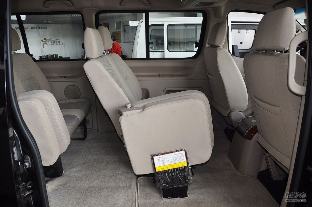 【 金杯阁瑞斯高清图片】_2011款 2.