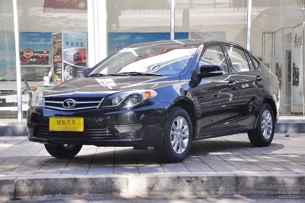 搜狐汽车>图库>东南>东南>v5菱致>2012款东南v5菱致1.