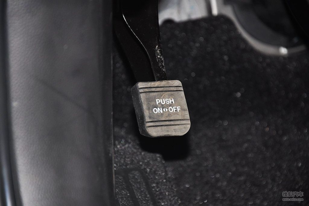 2013款英菲尼迪g25 stc限量版到店实拍 - 手刹提示:支持键盘翻页 ←左