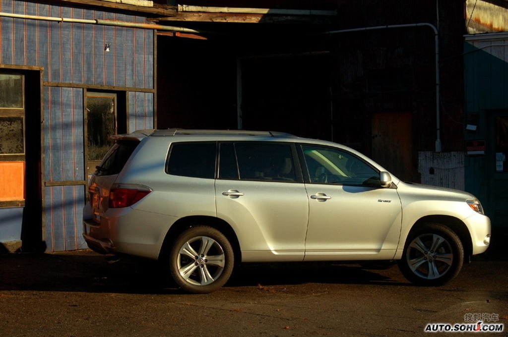 2008款丰田汉兰达sport