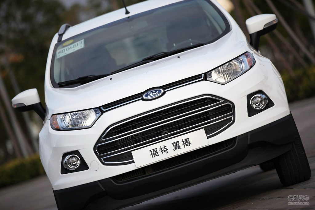 试驾2013款福特翼搏1.0t gtdi mt尊贵型