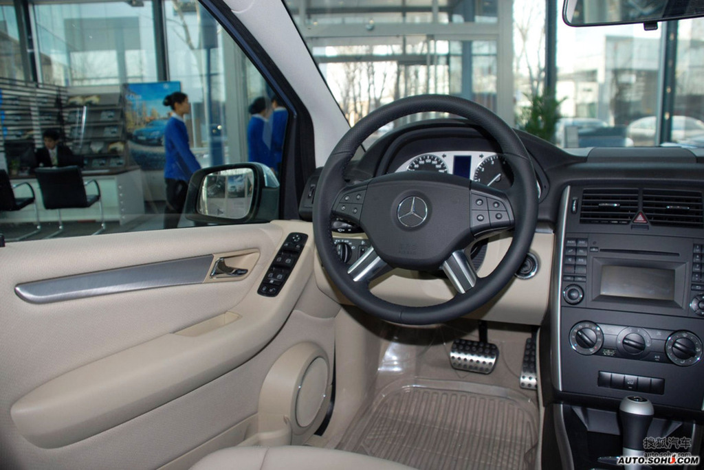 【 奔驰b级高清图片】_2009款 b200 动感型_内饰_搜狐汽车网