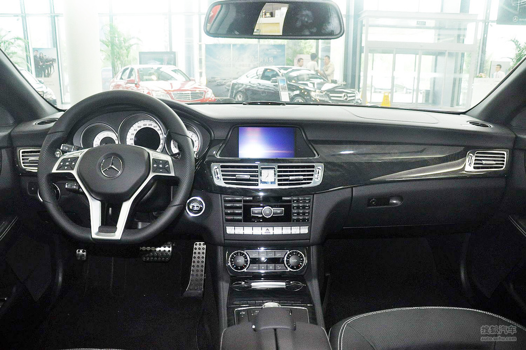猎装版高清图片】_2013款 cls350 猎装时尚型_黑色真皮_内饰_搜狐汽车