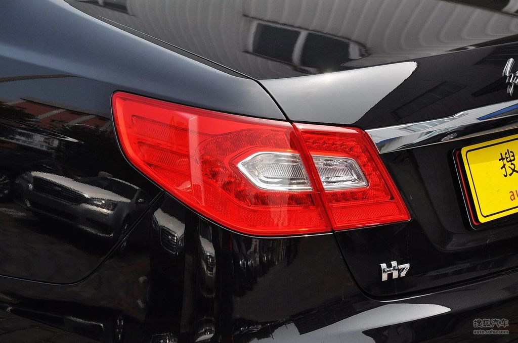 0l豪华型 - 尾灯提示:支持键盘翻页 ←左 右→外观(862)内饰(1298)