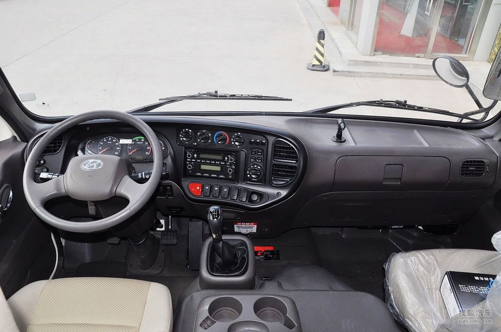 【 现代康恩迪高清图片】_浅色织物_内饰_搜狐汽车网