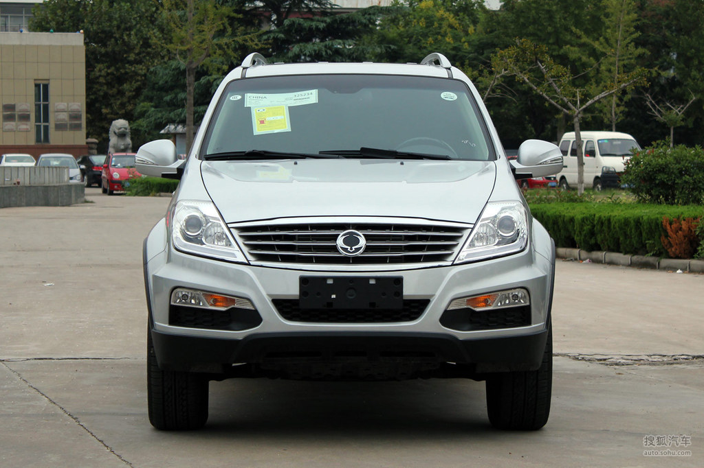 【 双龙雷斯特w高清图片】_2014款 2.