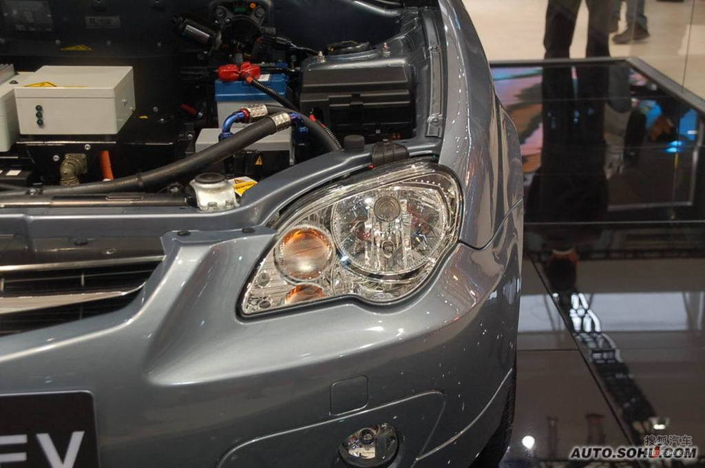 青年莲花竞悦ev09上海车展实拍
