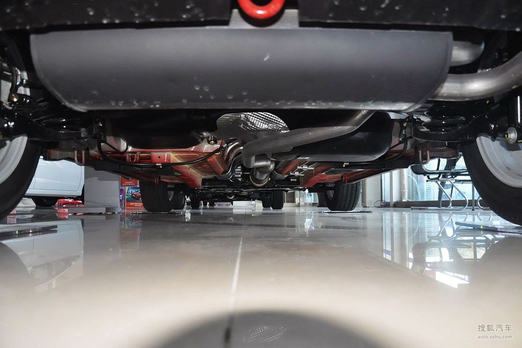 【 铃木天语sx4高清图片】_底盘发动机_搜狐汽车网