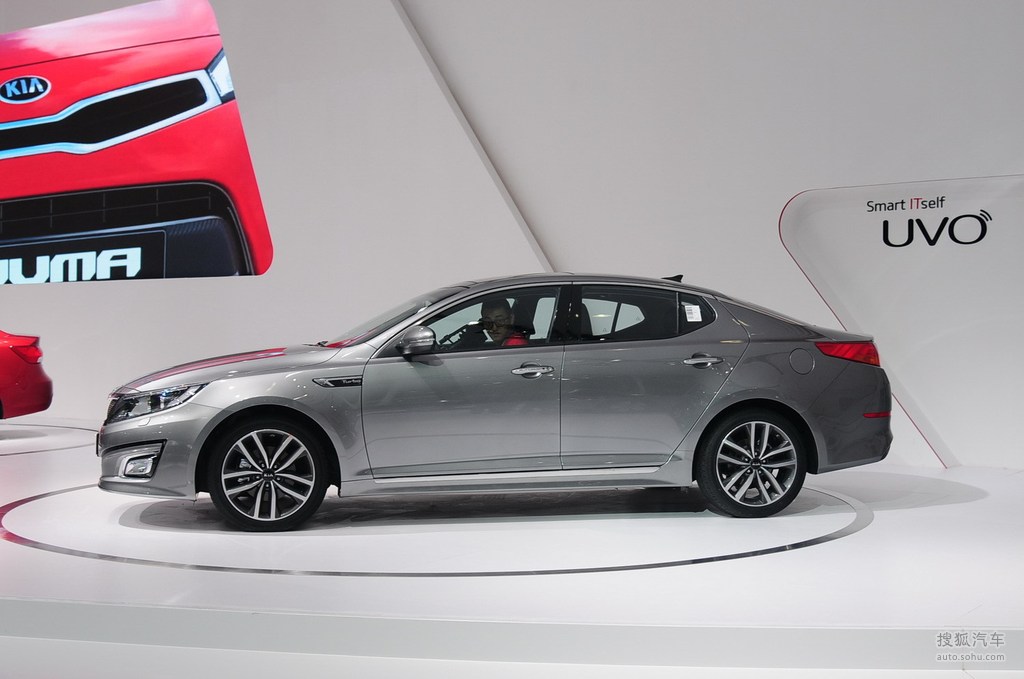 起亚k5 广州车展实拍