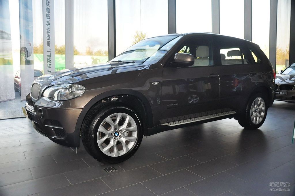 【 宝马x5高清图片】_2013款 xdrive35i 臻享版_铂金灰_外观_搜狐汽车