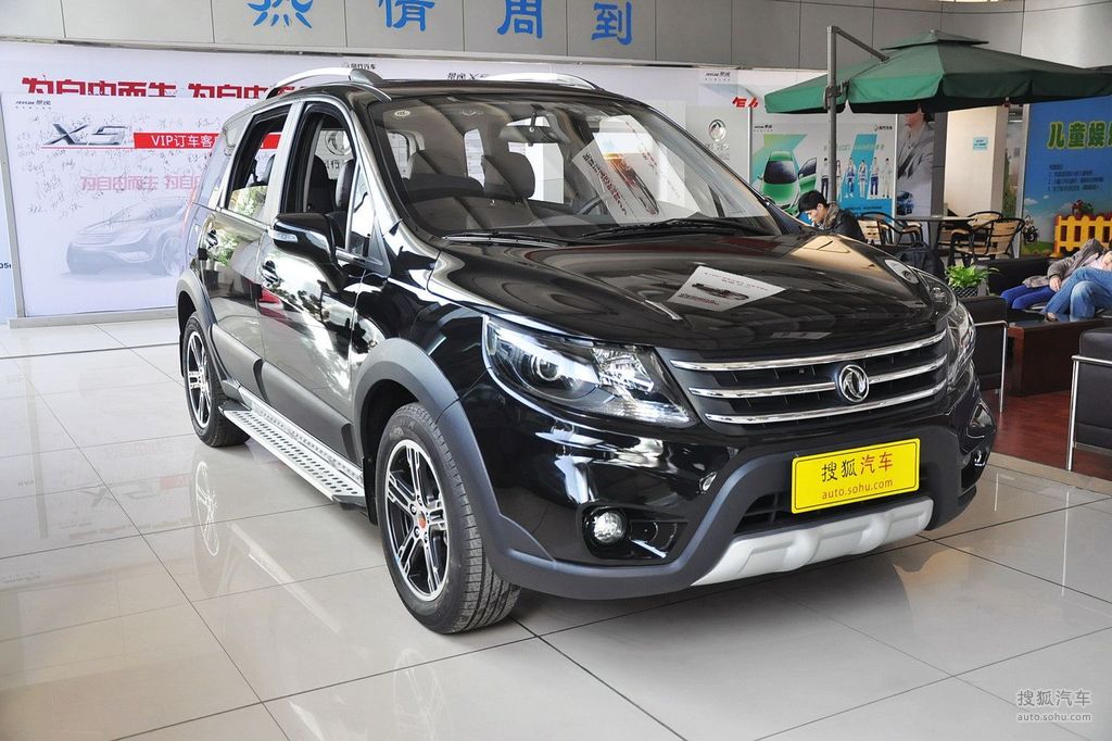 东风风行景逸suv2012款加油,标定油箱 容积55l 实际可以再加5到8l油箱