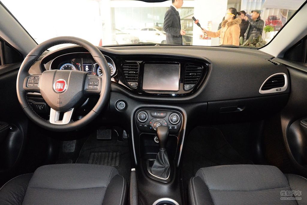 【 菲亚特菲翔高清图片】_2012款 1.