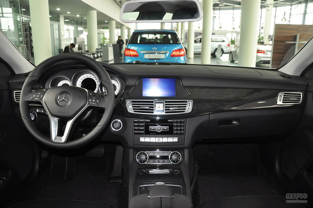 【 奔驰cls级高清图片】_2012款 cls 300 cgi_内饰_搜狐汽车网