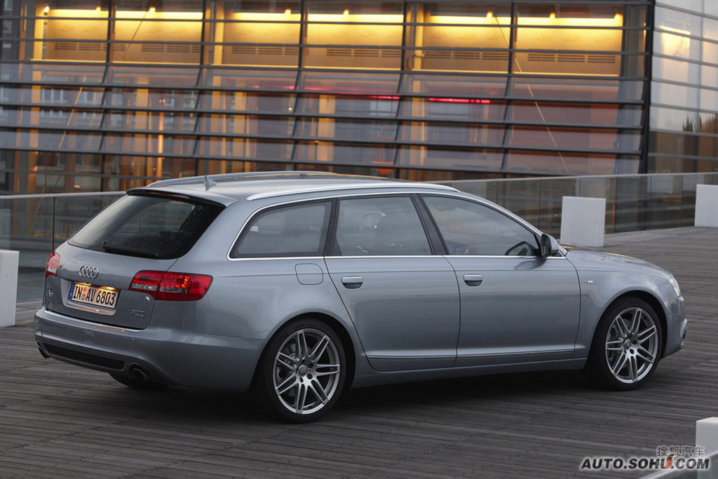 奥迪a6进口旅行版(奥迪a6进口旅行版红色)