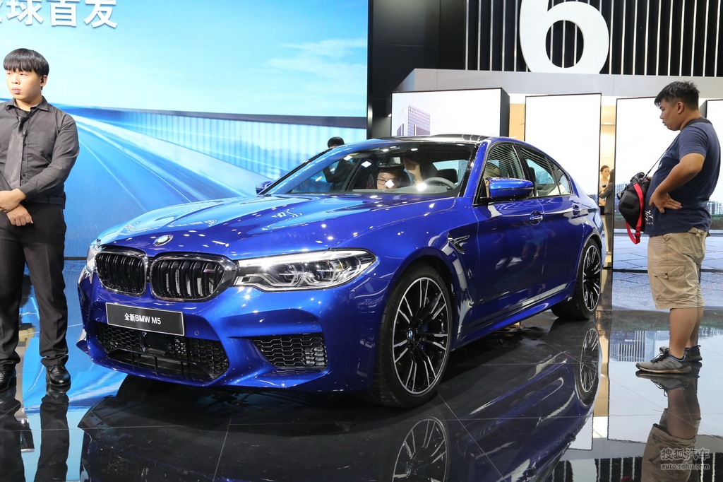 2017广州车展宝马m5实拍
