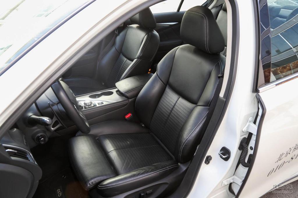 2016款英菲尼迪q50l20t豪华运动版前排座椅提示支持键盘翻页左右
