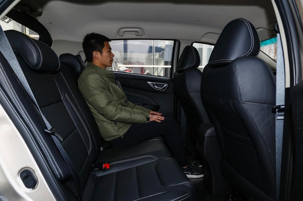 【 吉利远景x3高清图片】_空间展示_搜狐汽车网