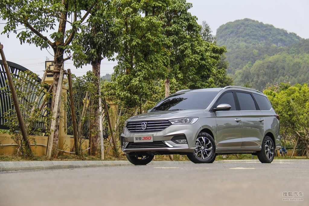 【 宝骏360高清图片】_极光银_外观_搜狐汽车网