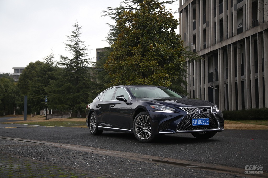 图库 雷克萨斯 雷克萨斯 ls 2018款 350 豪华版 350 卓越版 2014款