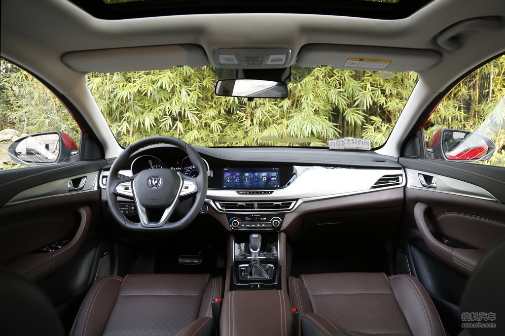 【 长安逸动高清图片】_黑色/摩卡棕_内饰_搜狐汽车网