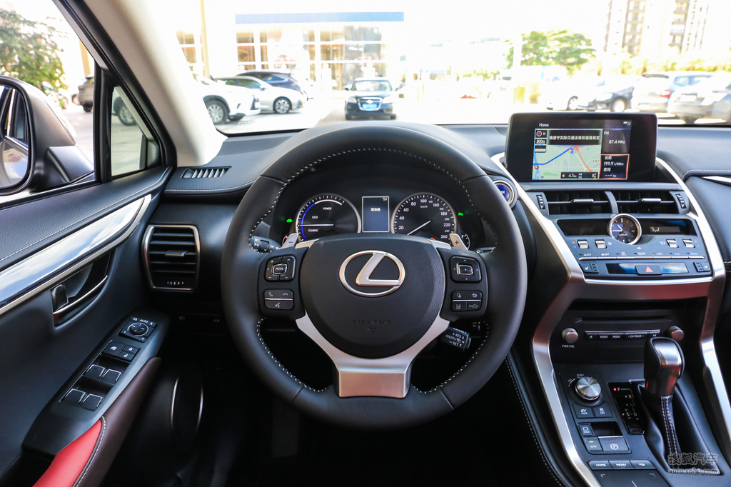 200 全驱 锋尚版 - 方向盘提示:支持键盘翻页 ←左 右→外观(997)内饰