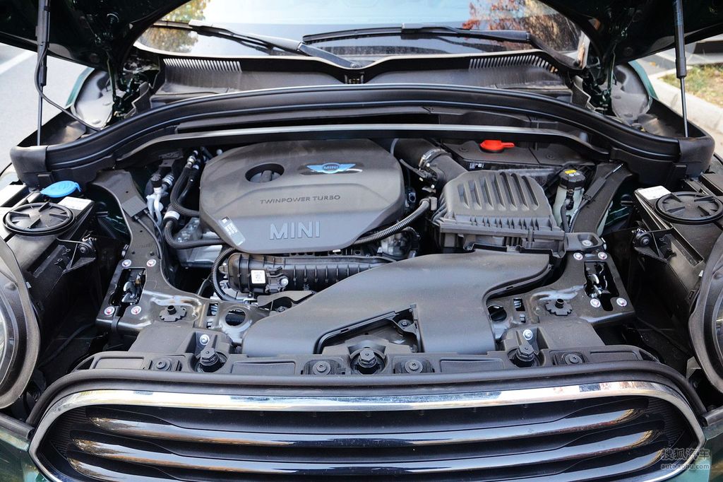 2018款minicountryman15tcooper经典派发动机特写提示支持键盘翻页