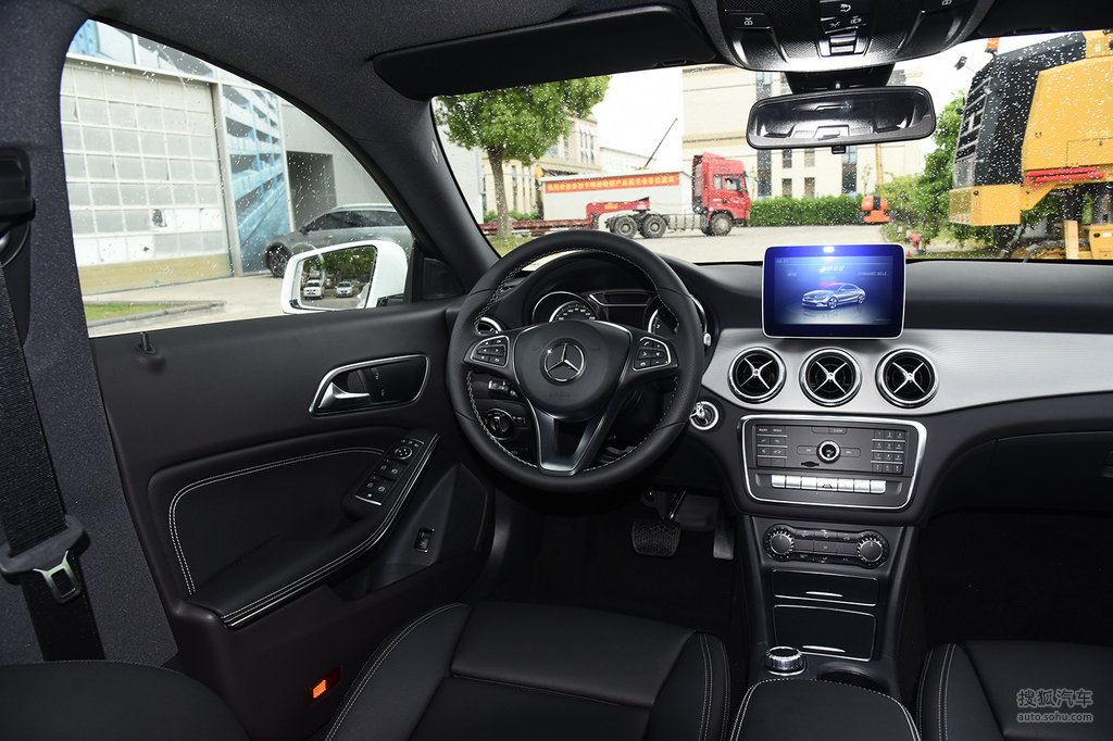 【 奔驰cla级高清图片】_黑色_内饰_搜狐汽车网