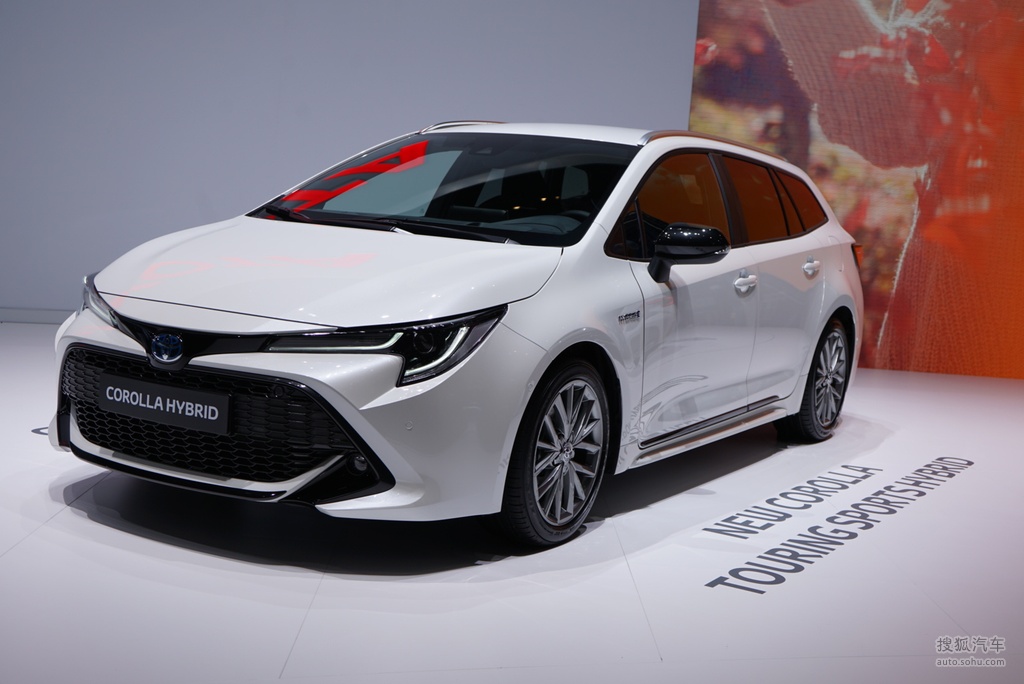 丰田卡罗拉旅行版 日内瓦车展实拍     提示:支持键盘翻页 ←左