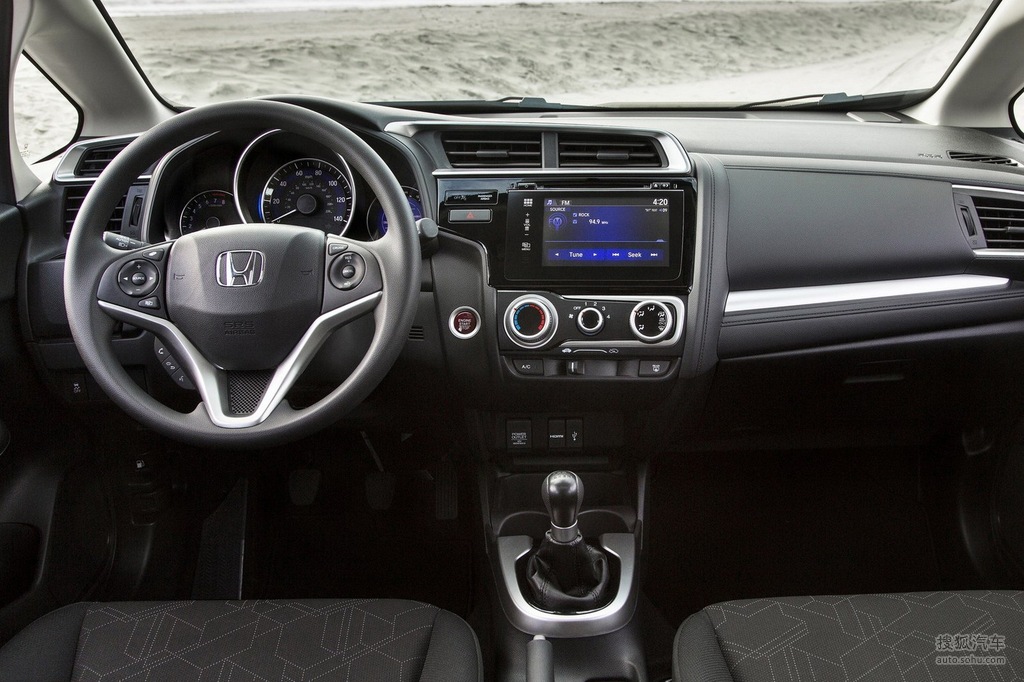 2015款本田飞度     提示:支持键盘翻页 &larr;左 右&rarr