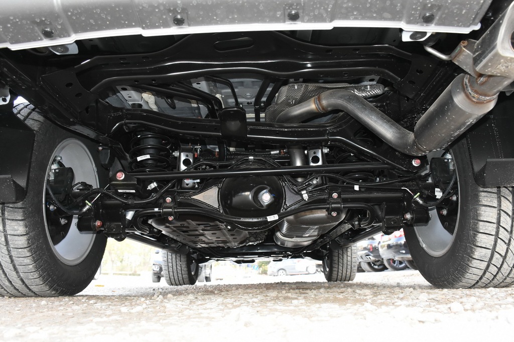 【 哈弗h9高清图片】_底盘发动机_搜狐汽车网