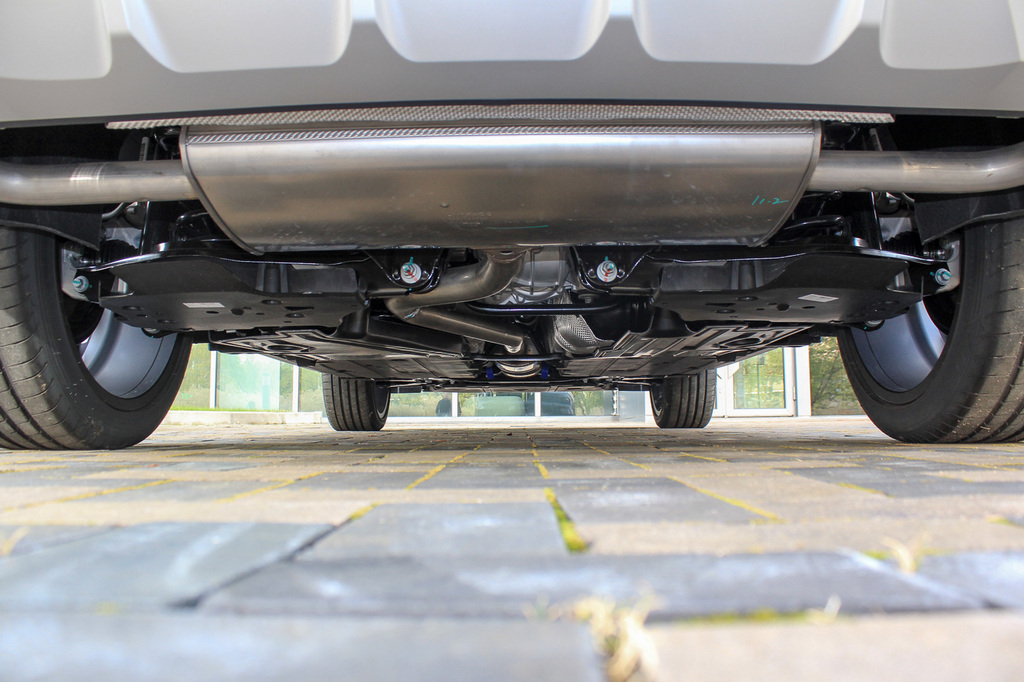 【 领克领克05高清图片】_底盘发动机_搜狐汽车网