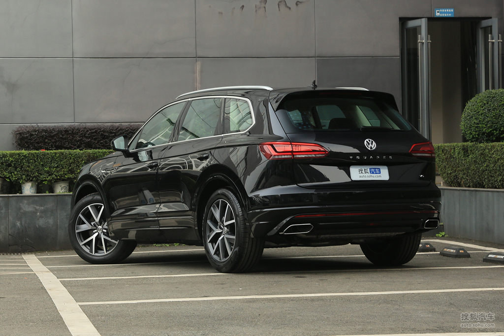 【 大众途锐高清图片】_钢琴黑_外观_搜狐汽车网
