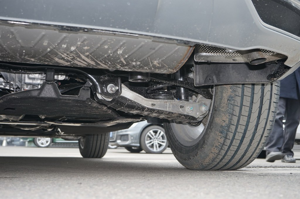 【 奥迪q5l高清图片】_底盘发动机_搜狐汽车网