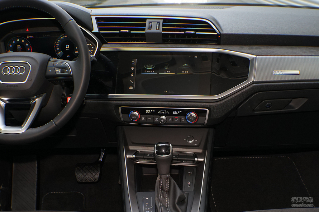 2020款奥迪q335tfsi进取动感型