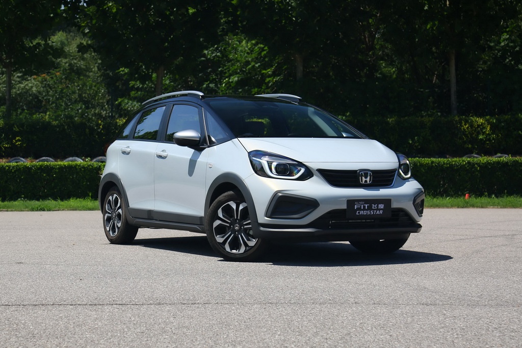 2021款本田飞度15lcvtcrosstar潮越max