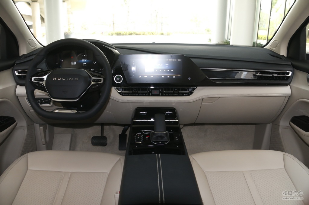 【 五菱凯捷高清图片】_2020款 1.