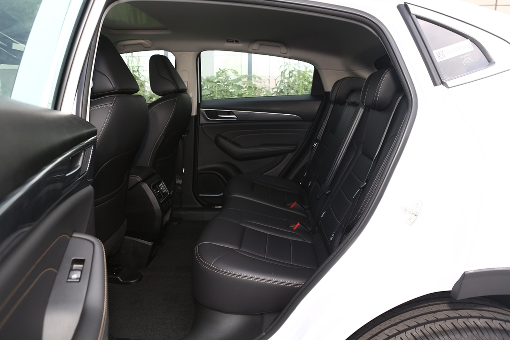 【 哈弗f7x高清图片】_空间展示_搜狐汽车网